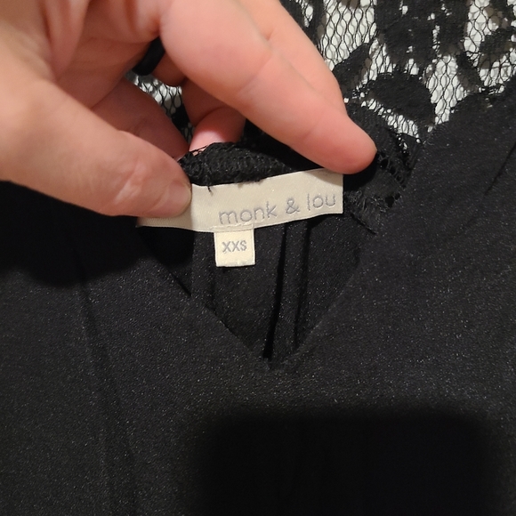 Monk & lou Sleeveless Black Dress with Lace - Picture 3 of 6